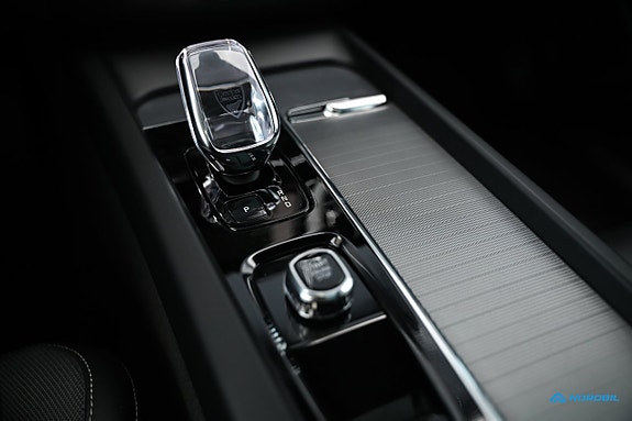 Volvo XC60 9 of 24
