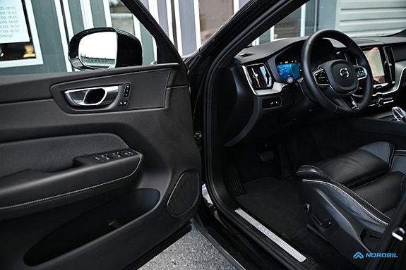 Volvo XC60 6 of 24