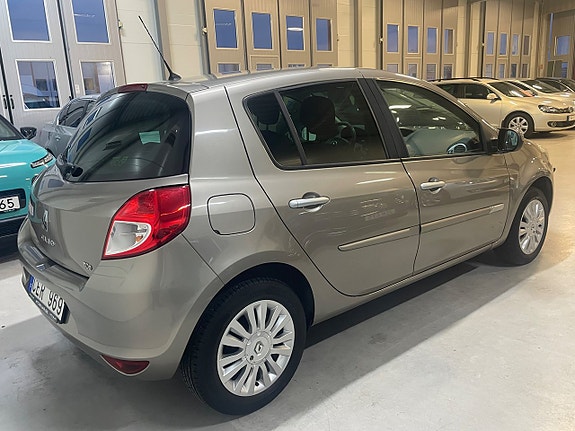 Renault Clio 6 of 19