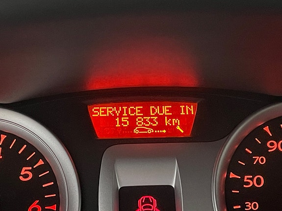 Renault Clio 15 of 19