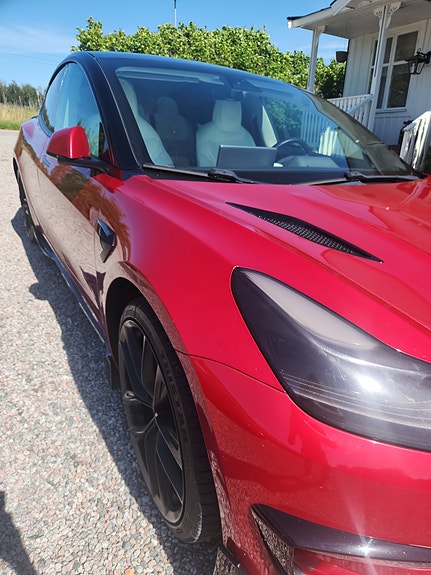 Tesla Model 3 3 of 5