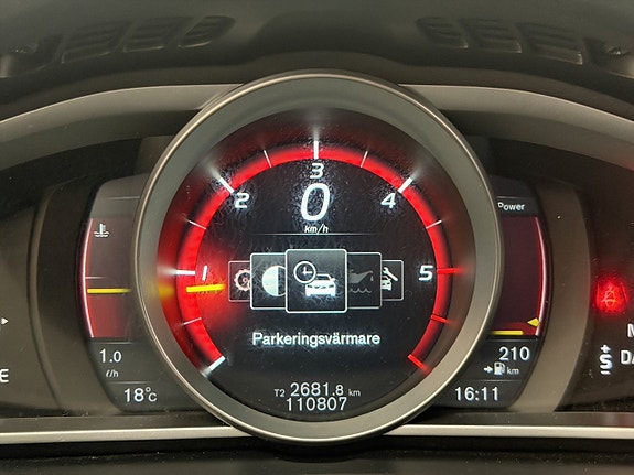 Volvo V40 Cross Country 12 of 29