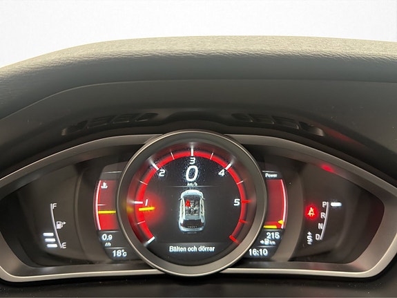 Volvo V40 Cross Country 19 of 29