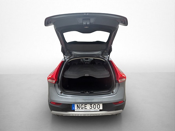Volvo V40 Cross Country 8 of 29