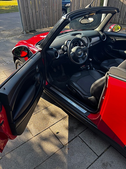 MINI Cooper 4 of 8