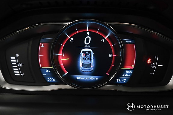 Volvo XC60 15 of 22