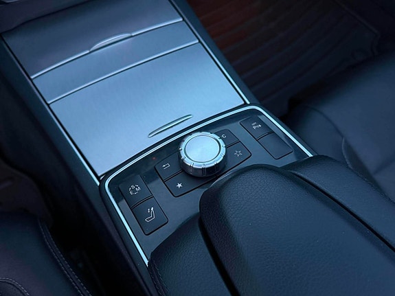 Mercedes-Benz E200 17 of 26