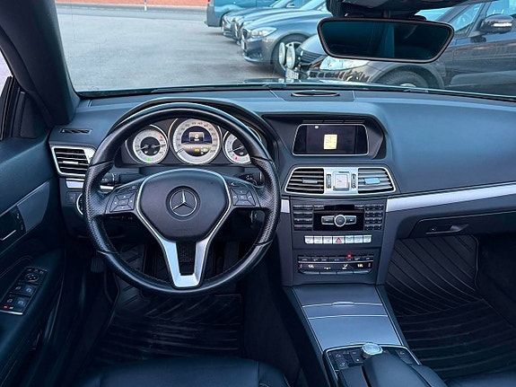 Mercedes-Benz E200 14 of 26