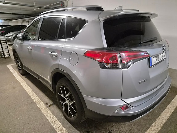 Toyota RAV4 7 of 25