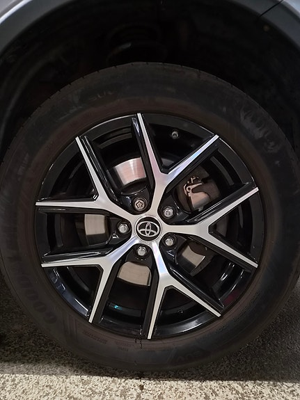 Toyota RAV4 14 of 25
