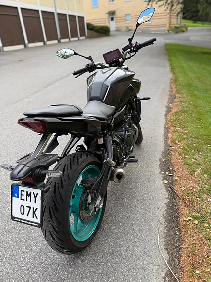 Yamaha MT-07 4 of 5