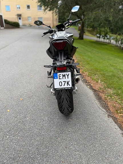 Yamaha MT-07 3 of 5
