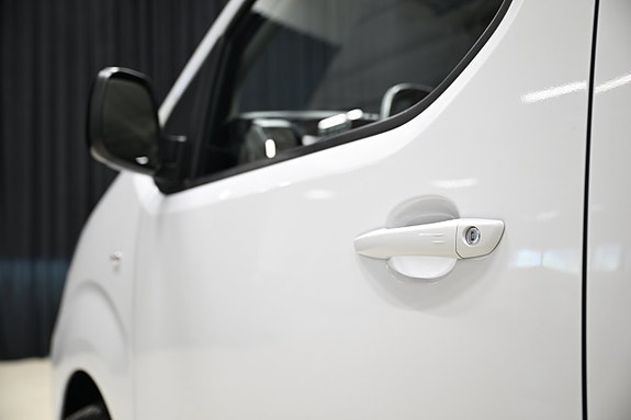Opel Vivaro 9 of 30