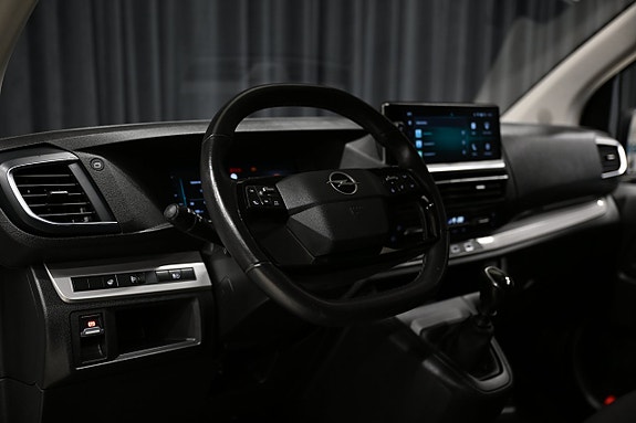 Opel Vivaro 14 of 30