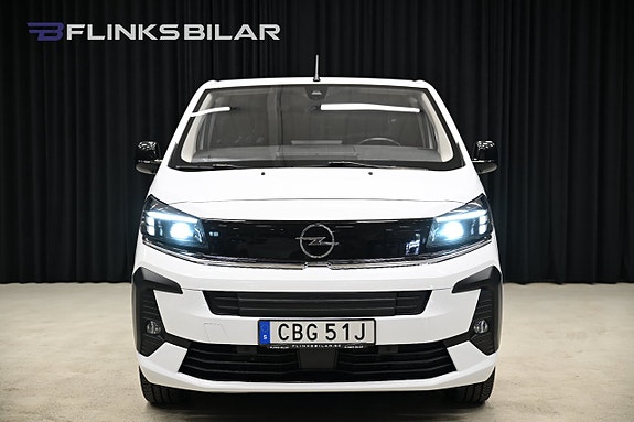 Opel Vivaro 12 of 30