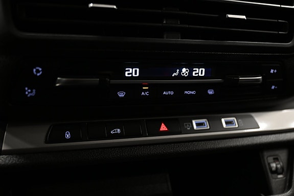 Opel Vivaro 26 of 30