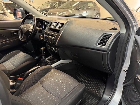 Mitsubishi ASX 30 of 30
