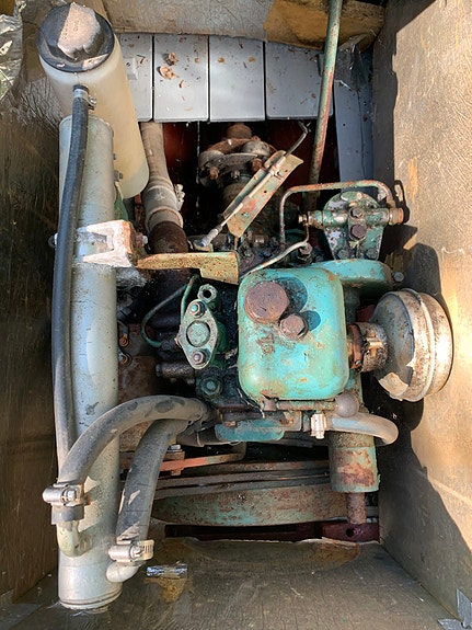 EKSNIPA med Lågvarvig Dieselmotor finns på Djurö / Vindö 8 of 20