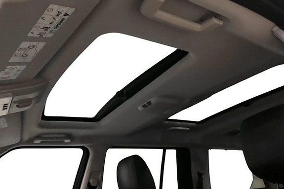 Land Rover Discovery 4 7 of 9
