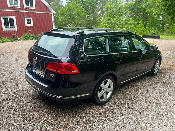 Volkswagen Passat 3 of 8