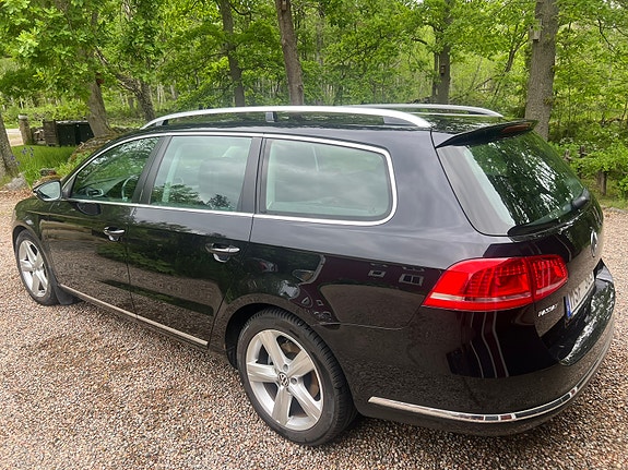 Volkswagen Passat 4 of 8