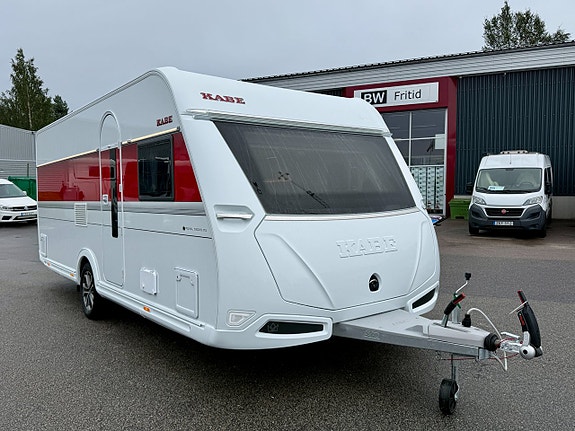 Kabe Royal 560 XL KS Franskbädd - Alde - Vinkelkök - Välutrustad - Ugn - Lyx