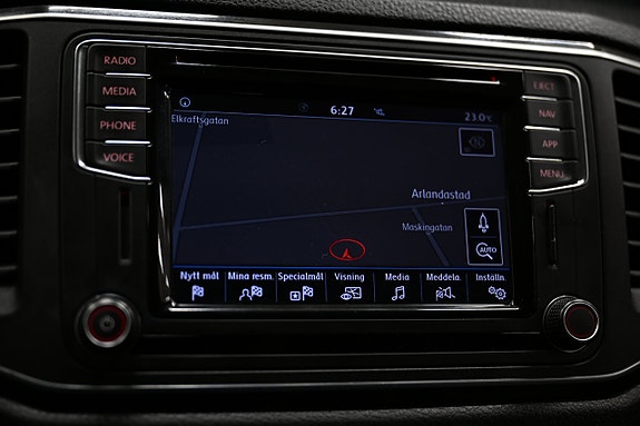 Volkswagen Amarok 26 of 30