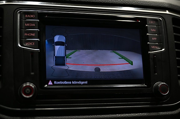 Volkswagen Amarok 27 of 30