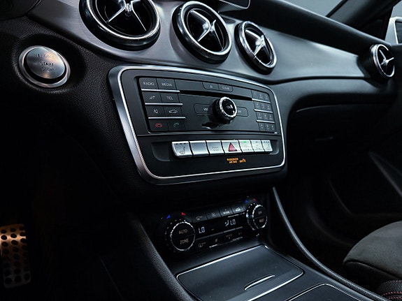 Mercedes-Benz CLA220 d 12 of 16