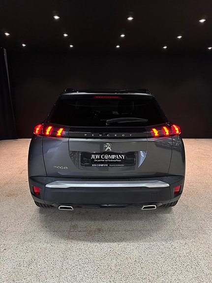 Peugeot 2008 7 of 17
