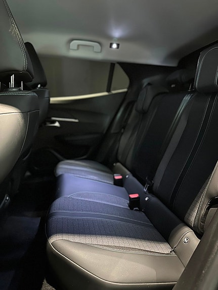 Peugeot 2008 9 of 17