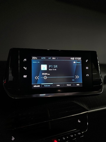 Peugeot 2008 15 of 17