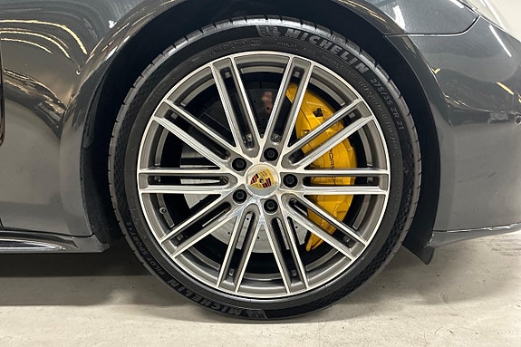 Porsche Panamera Turbo S 11 of 30