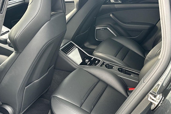 Porsche Panamera Turbo S 16 of 30