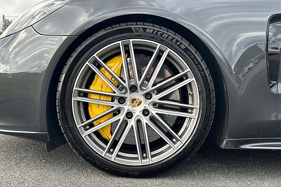 Porsche Panamera Turbo S 9 of 30