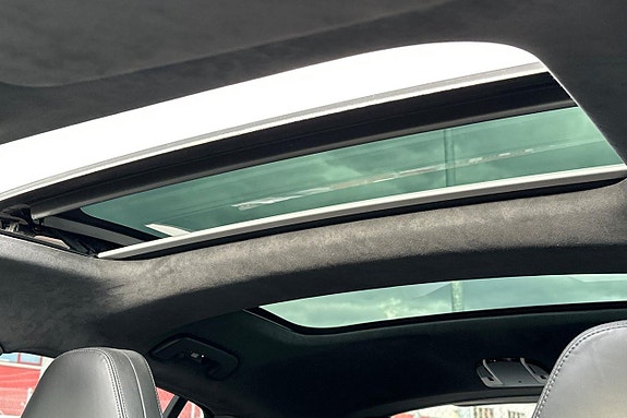 Porsche Panamera Turbo S 24 of 30