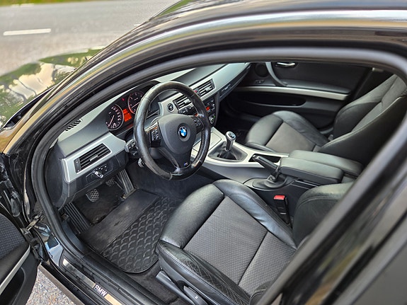 BMW 325d 5 of 5