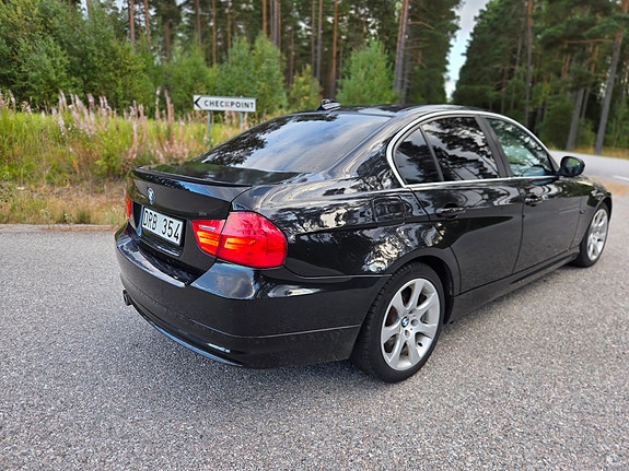 BMW 325d 4 of 5
