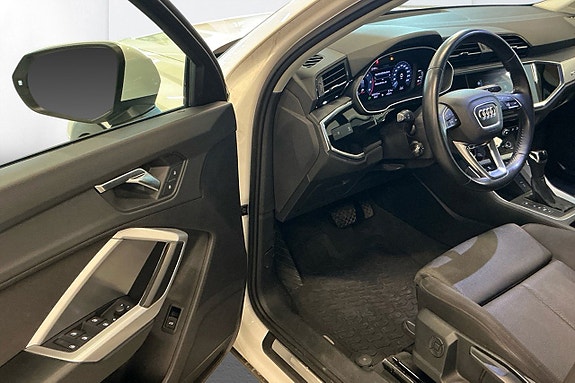Audi Q3 6 of 10
