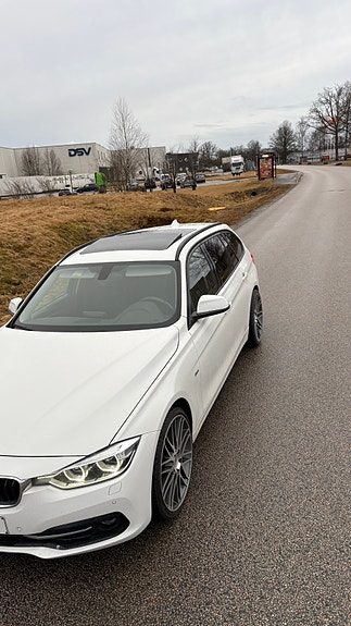 BMW 318d 2 of 8