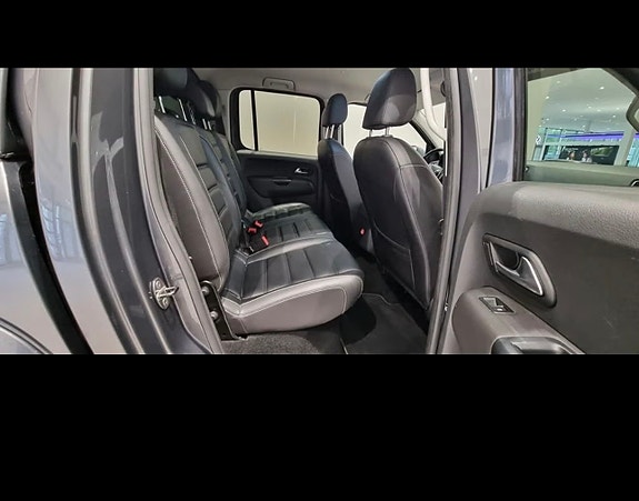 Volkswagen Amarok 3 of 6