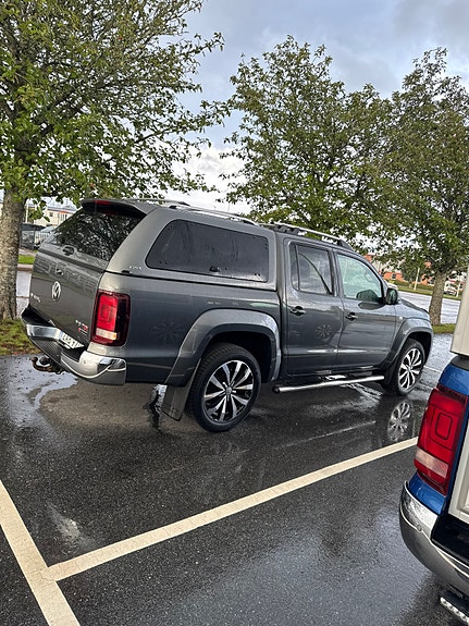 Volkswagen Amarok 2 of 6