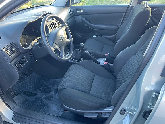Toyota Avensis 5 of 7