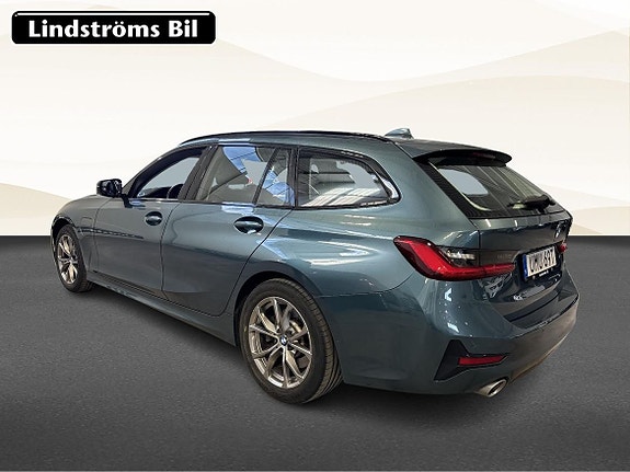 BMW 330e 4 of 19