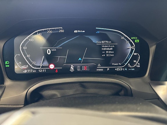 BMW 330e 16 of 19