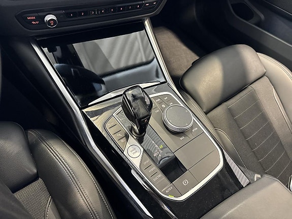 BMW 330e 17 of 19