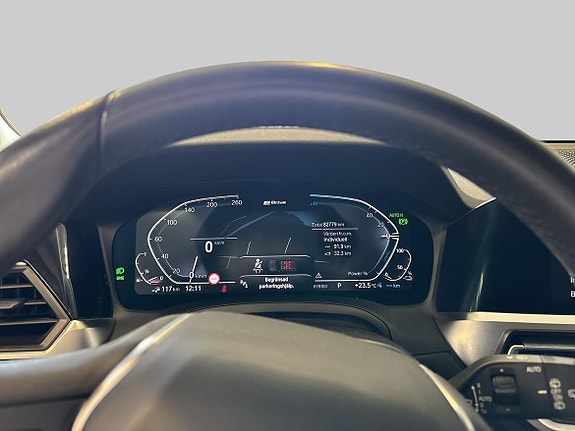 BMW 330e 14 of 19