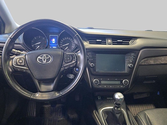Toyota Avensis 11 of 18