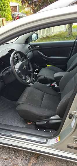 Toyota Avensis 6 of 7