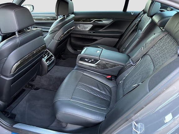 BMW 750Ld 12 of 19